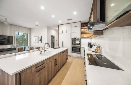 Bradenton Beach House | Luxury Bayfront Home, Rooftop Deck, Pool, Dog Friendly - Hook Wine and Sinker