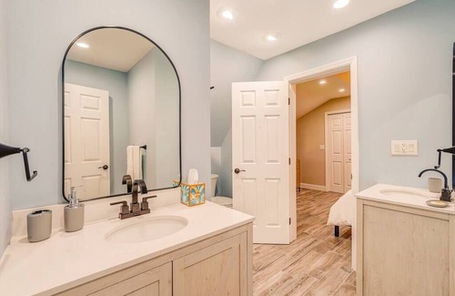 Jupiter Farms Apartment | Luxury Beach Barn Farmhouse