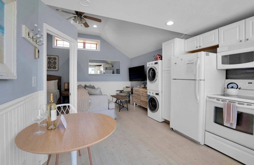 Wading River House | Luxury Beach Cottage: Wineries, Shopping & The Hamptons