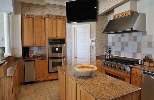 Gulf Shores House | Luxury Beach Front Home~Blue Atlantis~Hi-Speed Gaming Wifi~Bluetooth Sound System