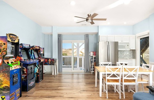 Rodanthe House | Luxury Beachfront 6BR w/Pool + Hot Tubs + Game Rm