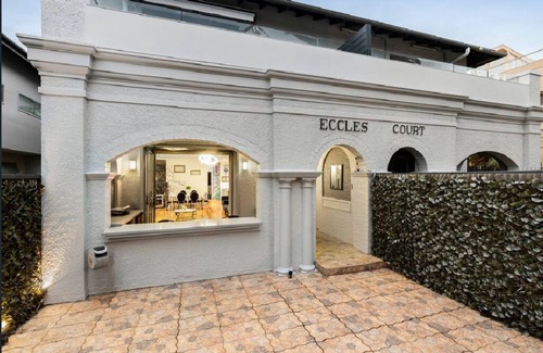 Sandringham Apartment | Luxury Beachfront Apartment in Sandringham