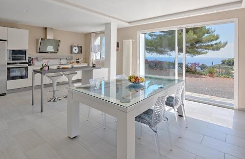 Costarainera Apartment | Luxury Bicocca