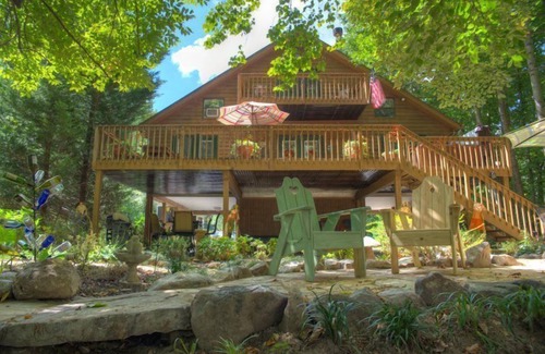 Helen Cabin | Luxury Cabin On The Chattahoochee River - Short Walk To Downtown Helen