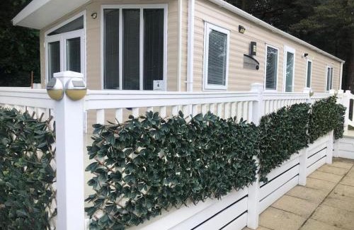 St Leonards House | Luxury Caravan on Family Park near Bournemouth