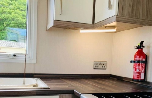 Winestead Cabin | Luxury Caravan Only 10 Mins From the Beach