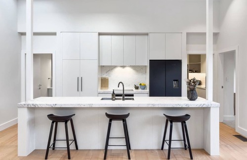 St. Mary's Bay Villa | Luxury Central Villa with Spa Pool, Prime Location