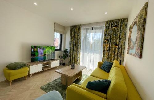 Juh Apartment | Luxury City Retreat with Terrace