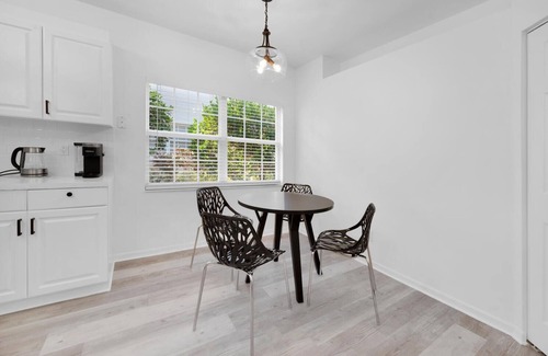 Calusa Bay North Condo | Luxury Condo 3 Bed/2 Bath, Calusa Bay, gated, 2 mi Vanderbilt Beach, Mercato