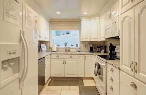 Downtown Condo | Luxury Condo, Private Patio With Firepit, Hot Tub & BBQ