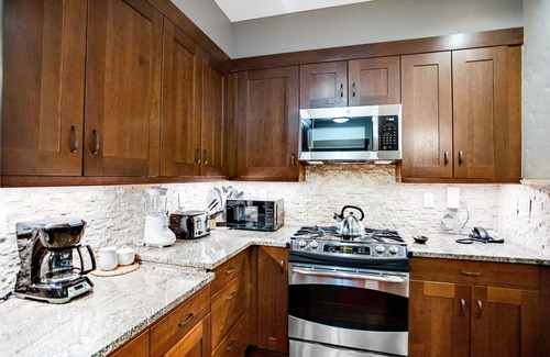 Historic District Condo | Luxury condo with unbeatable ski location near Peak 9, pool, hot tubs & gym