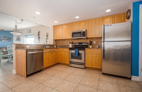 Capri Isle Condo | Luxury Corner Oasis Panoramic Ocean Views