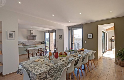 Luriecq Cottage | Luxury cottage for 12 with SPA, pool and Wi-Fi