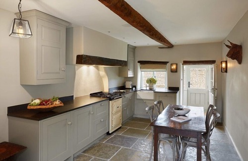 Southrop Cottage | Luxury Cottage Stay | Beautiful Cotswold Village
