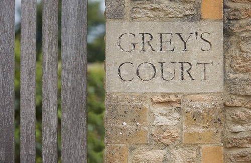 Southrop Cottage | Luxury Cottage Stay | Beautiful Cotswold Village