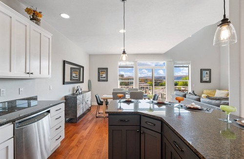 Quincy House | Luxury @ Crescent Bar! Pool & Free Golf!