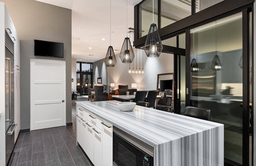 Arts District House | Luxury Desert Retreat