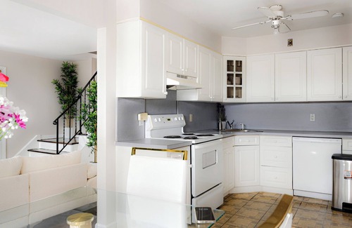 White Plains House | Luxury Designer Home near NYC + Free Parking