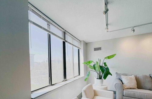 Downtown Hartford Apartment | Luxury Downtown|Washer Dryer|Gym