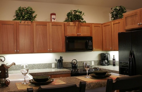 Redmond House | Luxury Eagle Crest Condo- Private Hot Tub, Fireplace, Free WiFi!