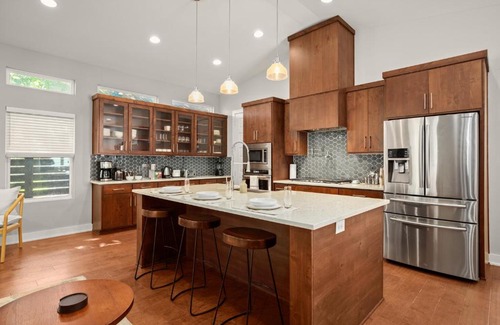 Holly Villa | Luxury East Austin at its Finest!