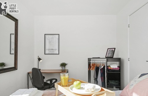 Stevenage Apartment | Luxury Eco Super King Apartment With Large Balcony