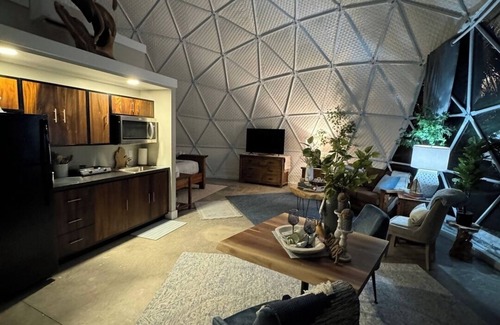 Williamsburg Apartment | Luxury - Edge of Traverse City - 14