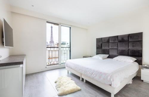 Passy Apartment | Luxury Eiffel Tower view - Paris 16