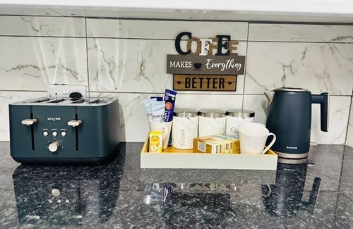 Ponders End Apartment | Luxury En-suite Double Room