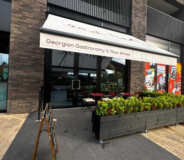 Newham Apartment | Luxury Entire 1 Bed flat, Excel, City airport, Custom House