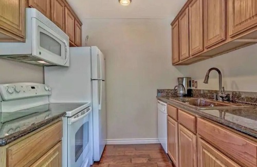 Incline Village Condo | Luxury Family Condo Conveniently Central to skiing in Lake Tahoe