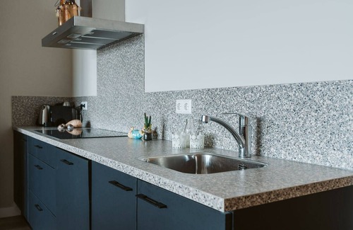 Ouddorp House | Luxury flat overlooking the marina for 10 people.