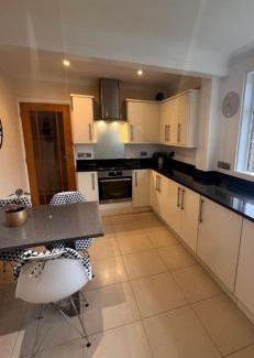 Wimborne House | Luxury four bedrooms detached house in Dorset