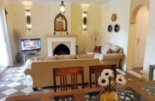 Bahia de Casares Apartment | luxury frontline beach ground floor apartment with seaviews, internet, 4 pools