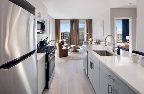 The Hill Apartment | Luxury Furnished Apartments by Hyatus Downtown at Yale