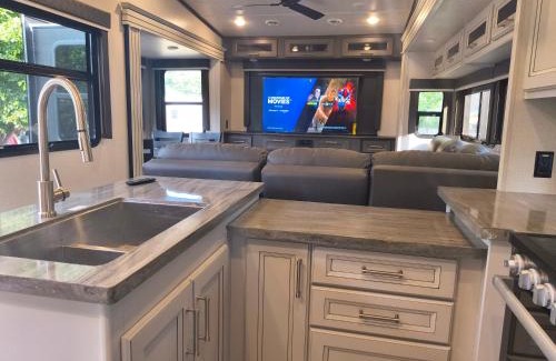 South Westminster House | Luxury Glamping in the Mile High - Private pool, Hot Tub, and Outdoor Fire Pit!