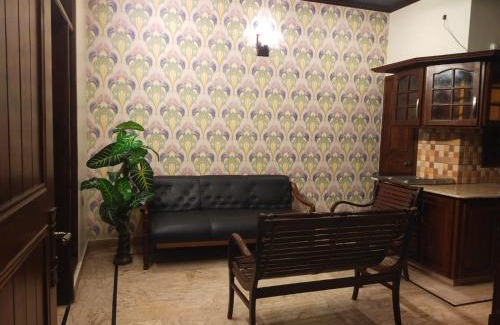 Gulshan-E-Jamal House | Luxury Guest House Near Agha Khan, Karachi Airport