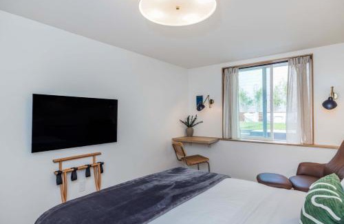 Mission District House | Luxury guest suite with private bath