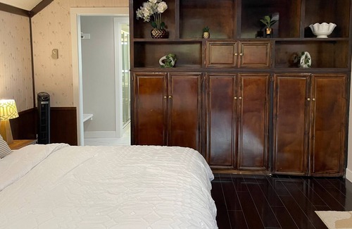 Noble Cottage | Luxury Guest Suite with Private entrance in San Jose.