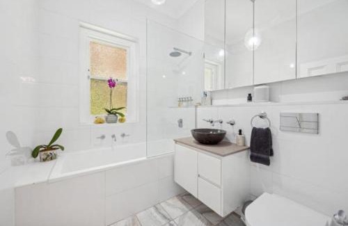 Rushcutters Bay Apartment | Luxury heritage Hideaway in Rushcutters Bay