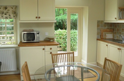 Aberfeldy Cottage | Luxury Highland Escape for Two at Burn Cottage