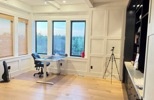 Langley House | Luxury Highpoint Equestrian Estate Retreat