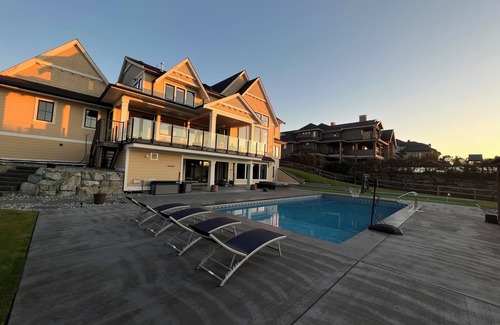 Langley House | Luxury Highpoint Equestrian Estate Retreat