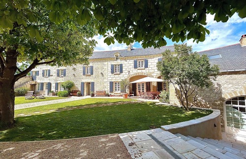 Cizay-la-Madeleine Villa | Luxury historic residence, fully renovated, promotion in October/November 2025