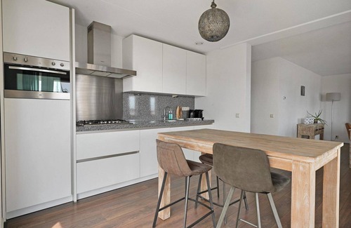 Ouddorp House | Luxury holiday apartment for 4 people - directly located at the marina and Grevelingen, near the Aqua Mundo swimming pool.