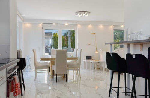 Oberasbach House | Luxury holiday Home with Garden, Terrace, A/C & Wi-Fi