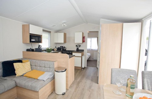 Ringwood Ski Chalet | Luxury holiday retreat set within Oakdene Forest - Park activities pass included free!