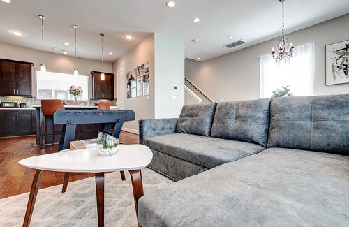 Northside House | Luxury Home Away From Home ~ Perfect For Getaway ~ Ideal For Long Stays