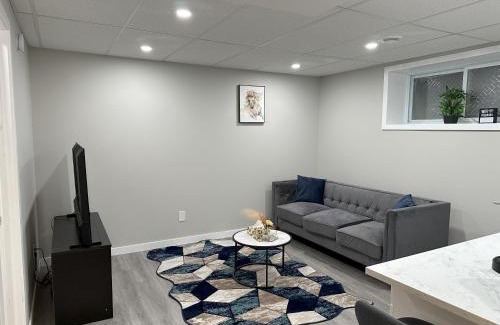 Transcona Apartment | Luxury-Home Away from Home with Private Entrance