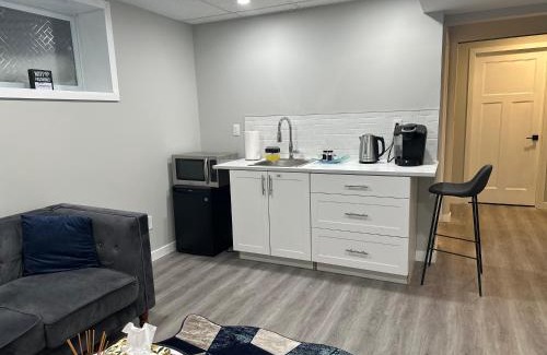 Transcona Apartment | Luxury-Home Away from Home with Private Entrance